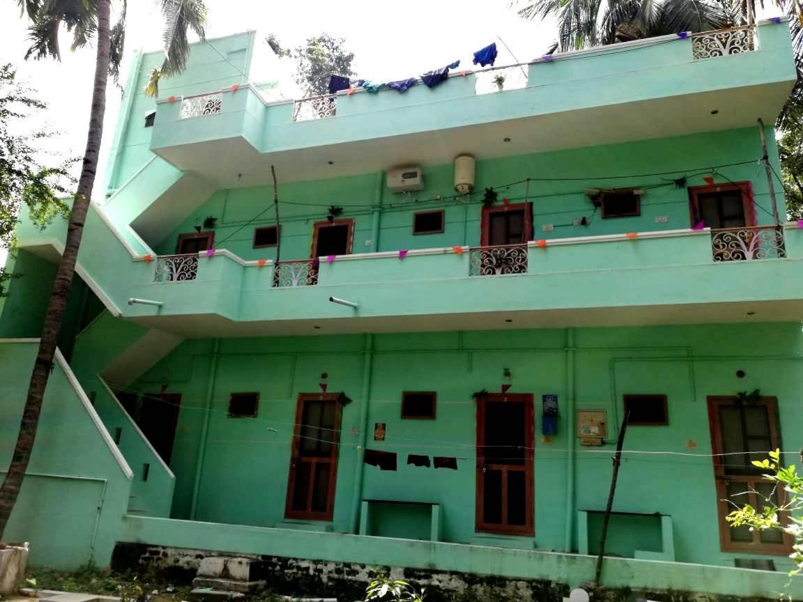 Sri Shankaraa Guest House Tiruvannāmalai Extérieur photo