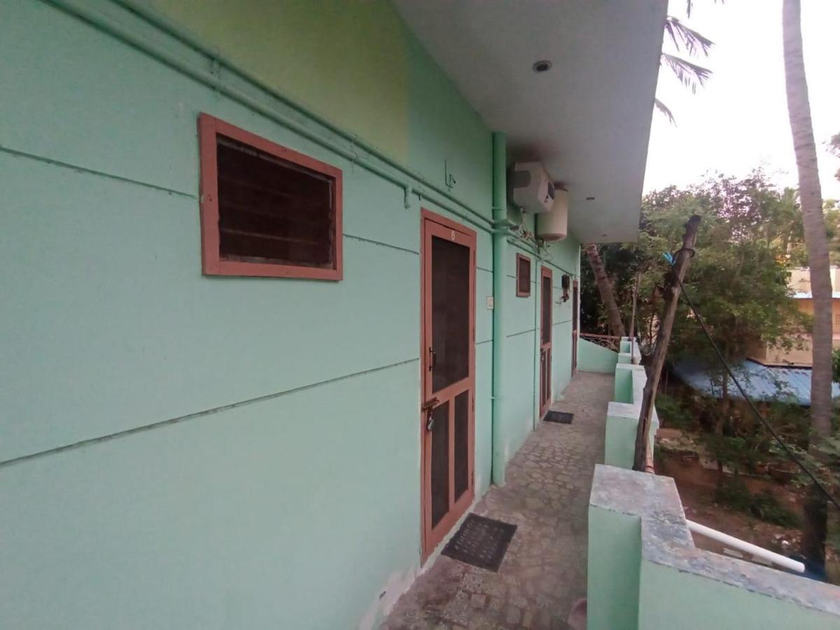 Sri Shankaraa Guest House Tiruvannāmalai Extérieur photo